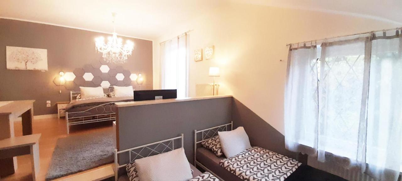 Home Suite Home Bed & Breakfast Merano Bagian luar foto
